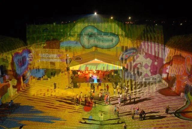 Fénybe borult erőd, Komárom, 2006. június: az archívum galériájának 12. fényképe (19 közül)