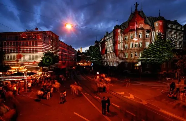 Zürich Lichtfest (Züri Fäscht), Zürich, 2007. július 6–8.: az archívum galériájának 2. fényképe (28 közül)