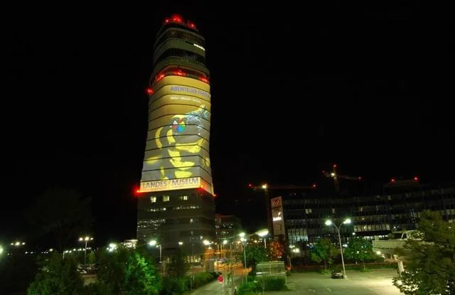 Light Art Installation Demo, Vienna International Airport (VIE): photograph 17 of 37 in the archive's gallery