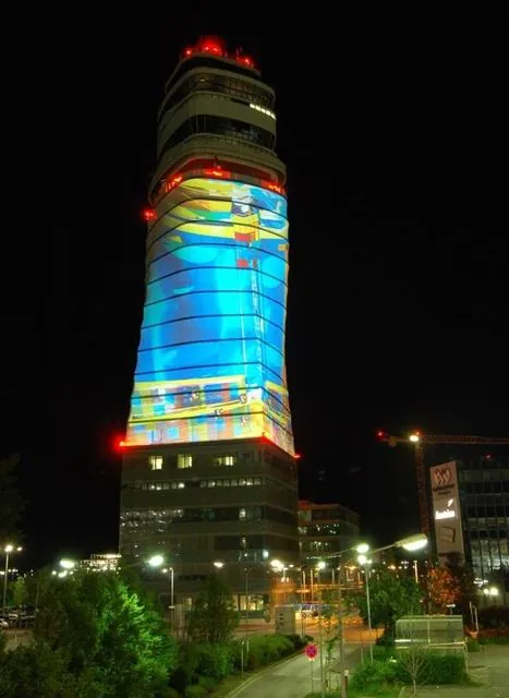 Light Art Installation Demo, Vienna International Airport (VIE): photograph 34 of 37 in the archive's gallery